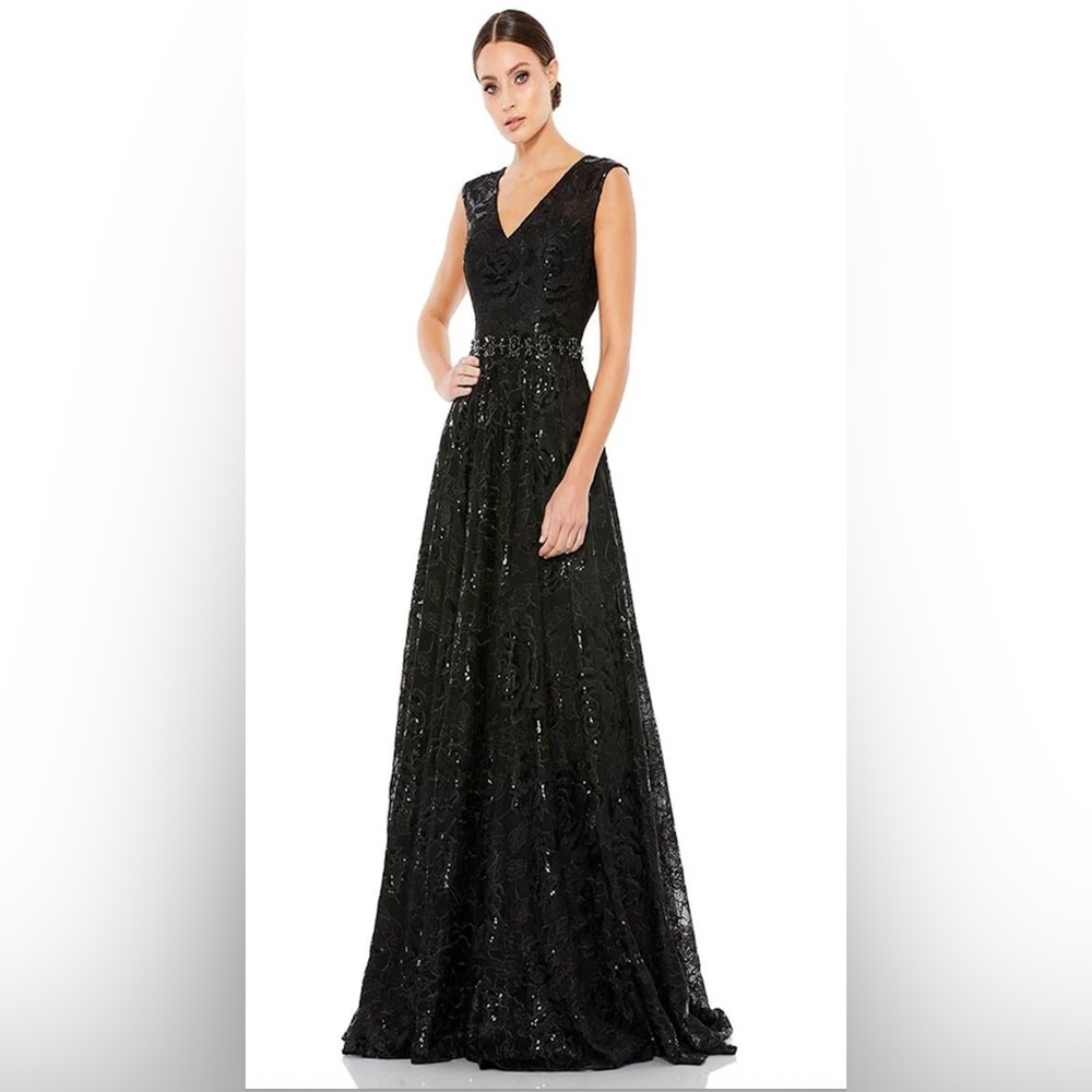 Size 4 Mac Duggal 12413 Black Sequin Gown – NWT with Minor Imperfections